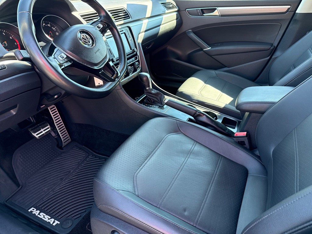 2018 Volkswagen Passat Image 7