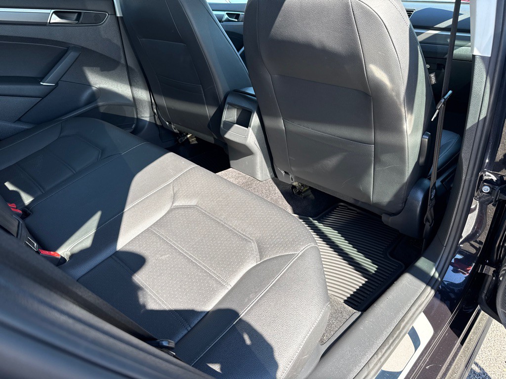 2018 Volkswagen Passat Image 10