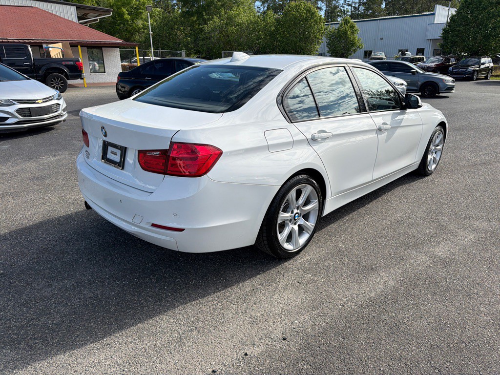 2015 BMW 3 Series Image 3