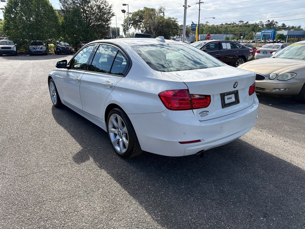 2015 BMW 3 Series Image 4