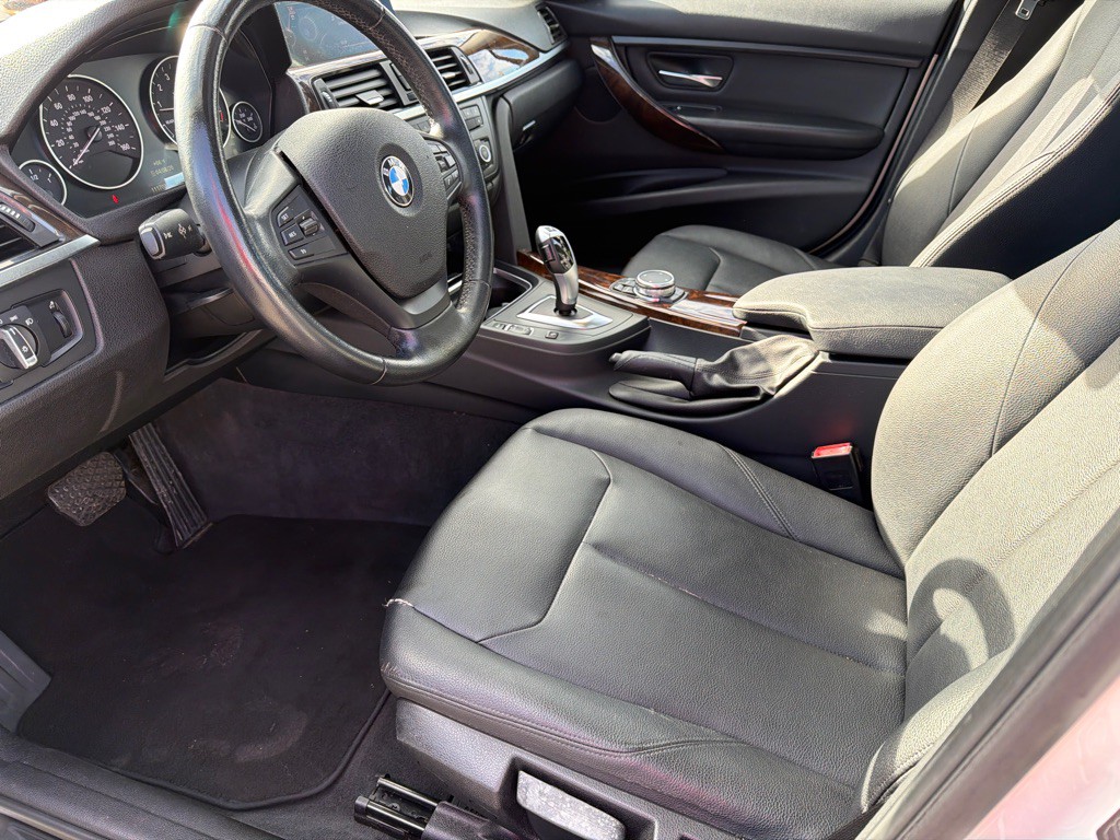 2015 BMW 3 Series Image 5
