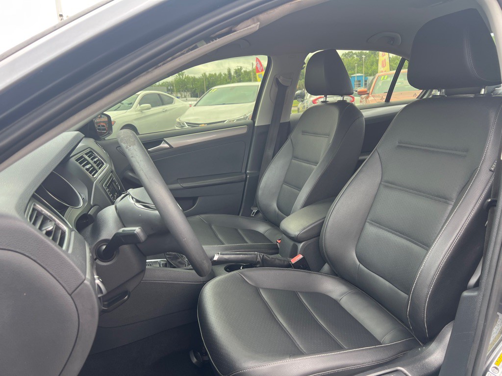 2018 Volkswagen Jetta Image 5