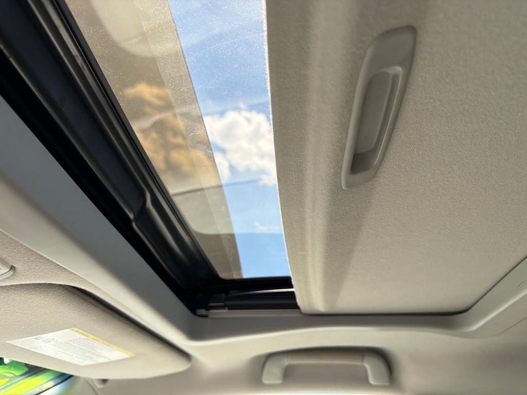 2013 Toyota Sienna Image 14
