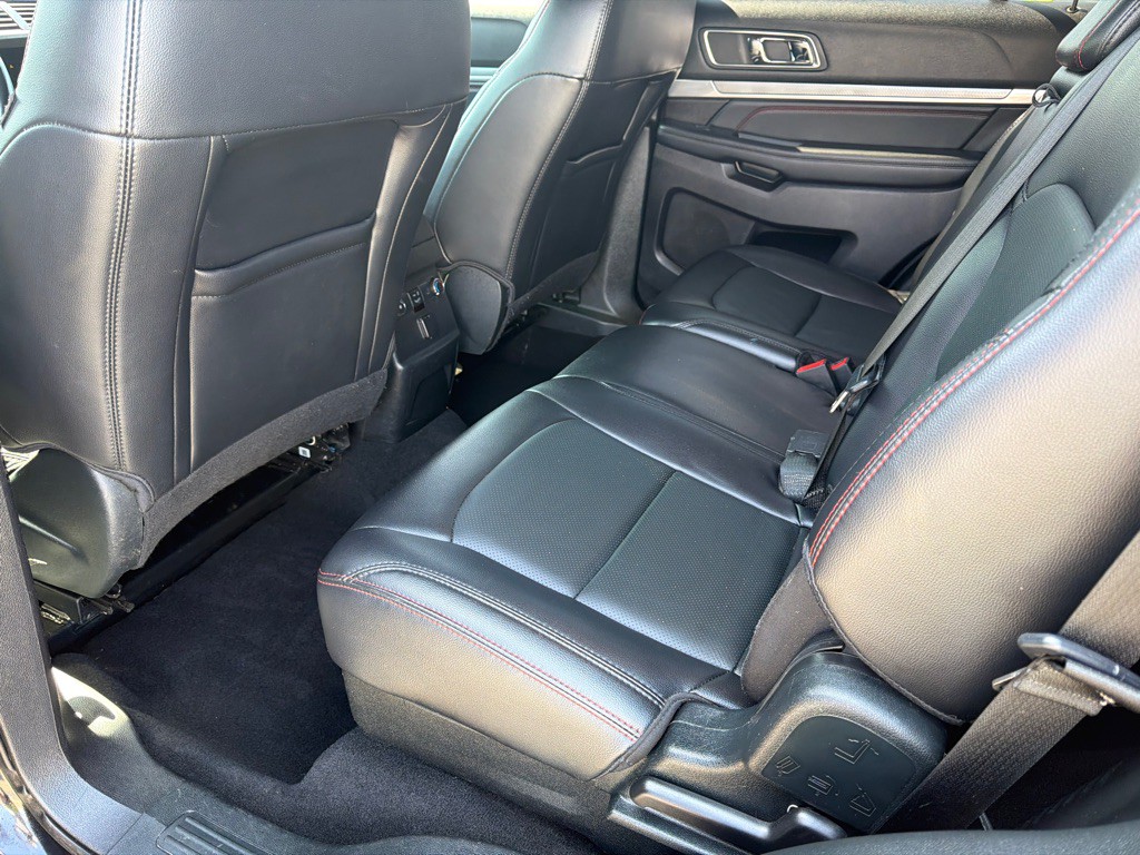 2019 Ford Explorer Image 8