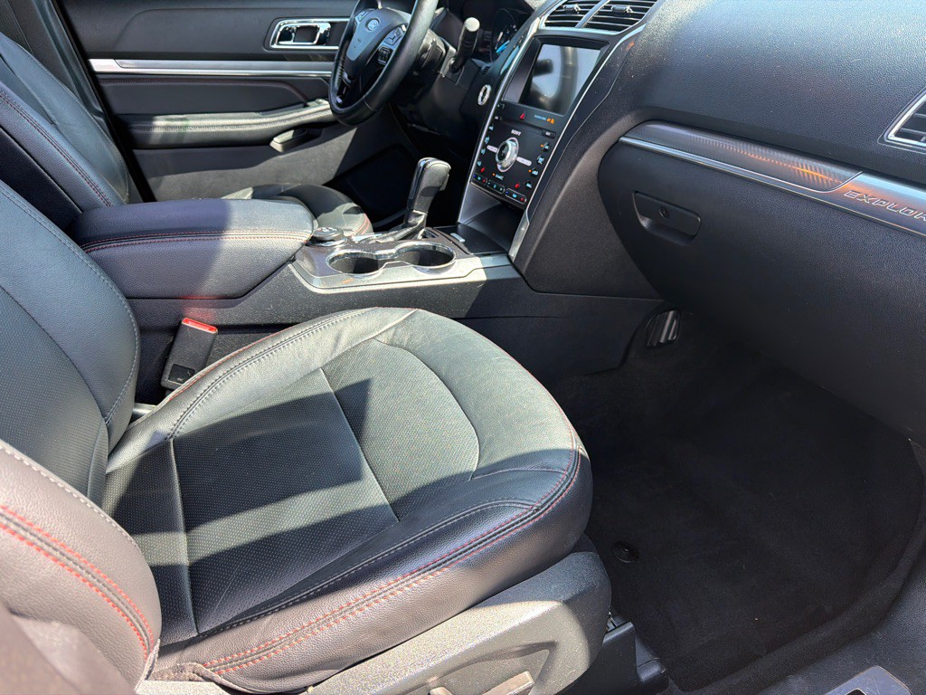 2019 Ford Explorer Image 9