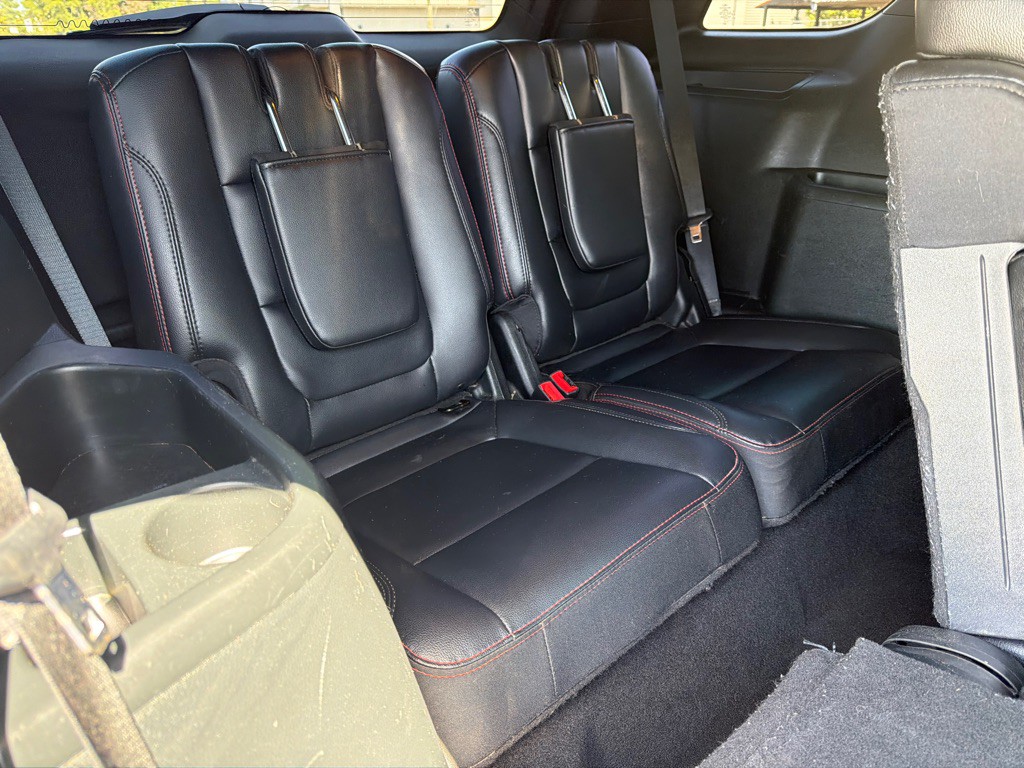 2019 Ford Explorer Image 12