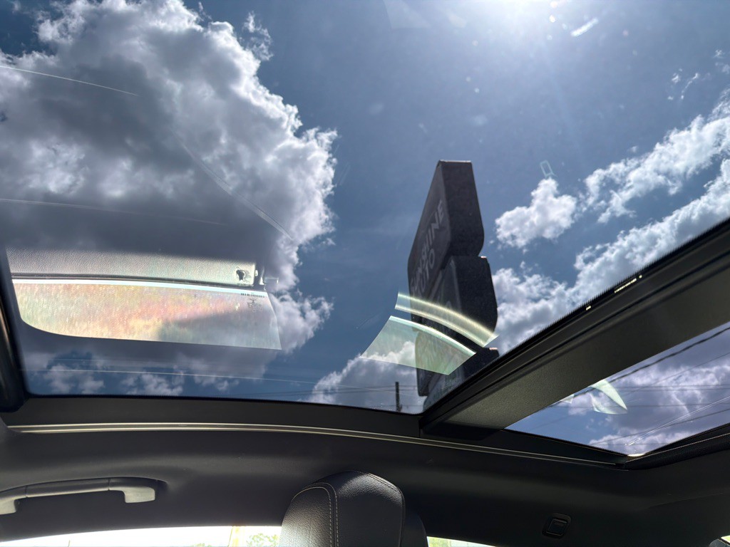 2016 Mercedes-Benz E-Class Image 12