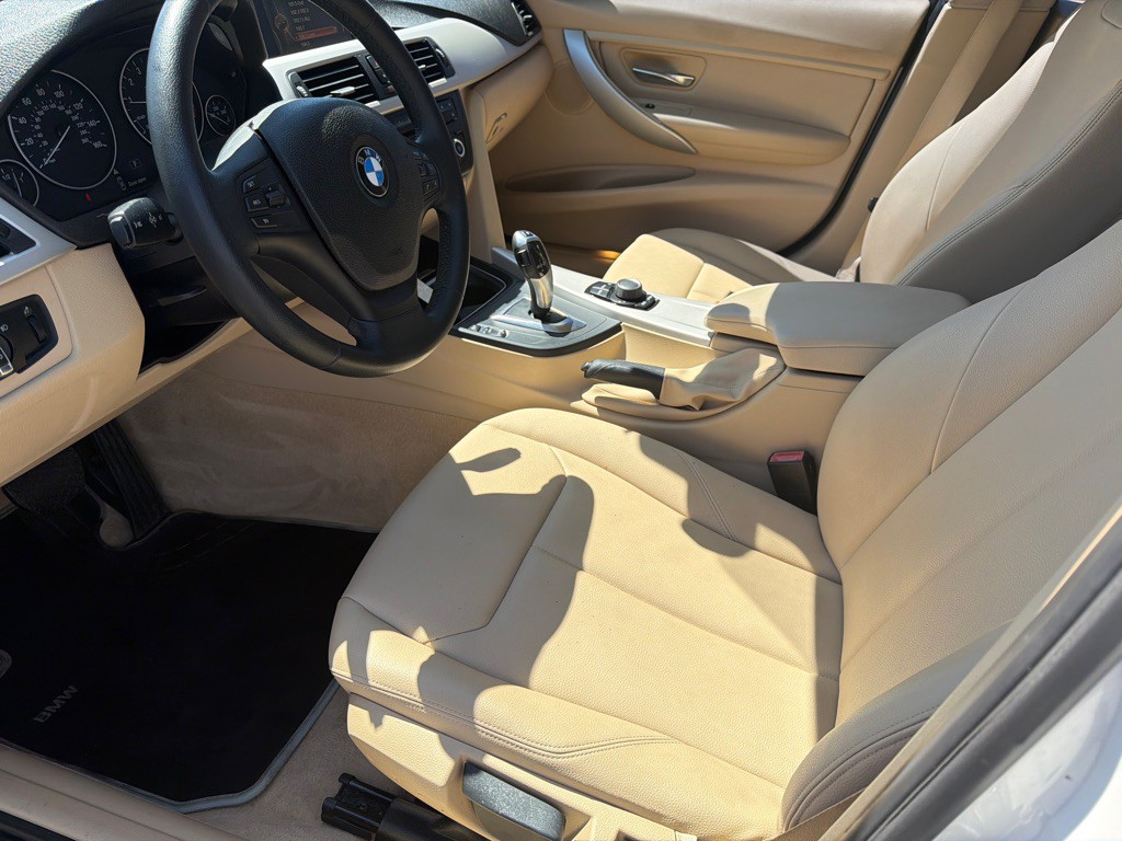 2015 BMW 3 Series Image 6