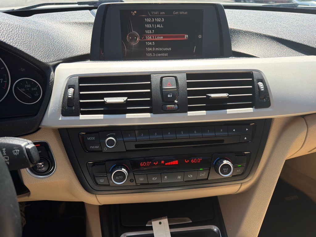 2015 BMW 3 Series Image 10