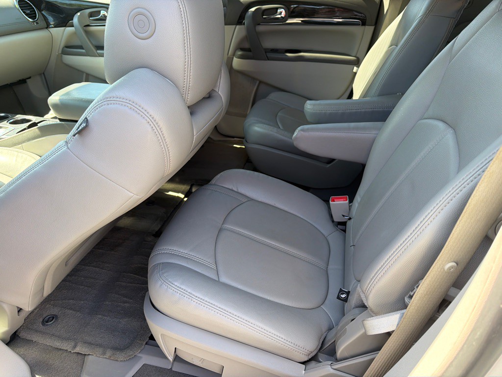 2016 Buick Enclave Image 7