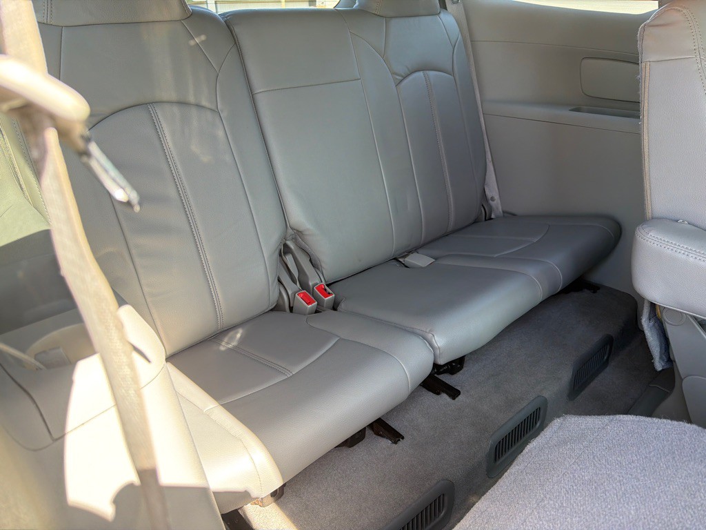 2016 Buick Enclave Image 11