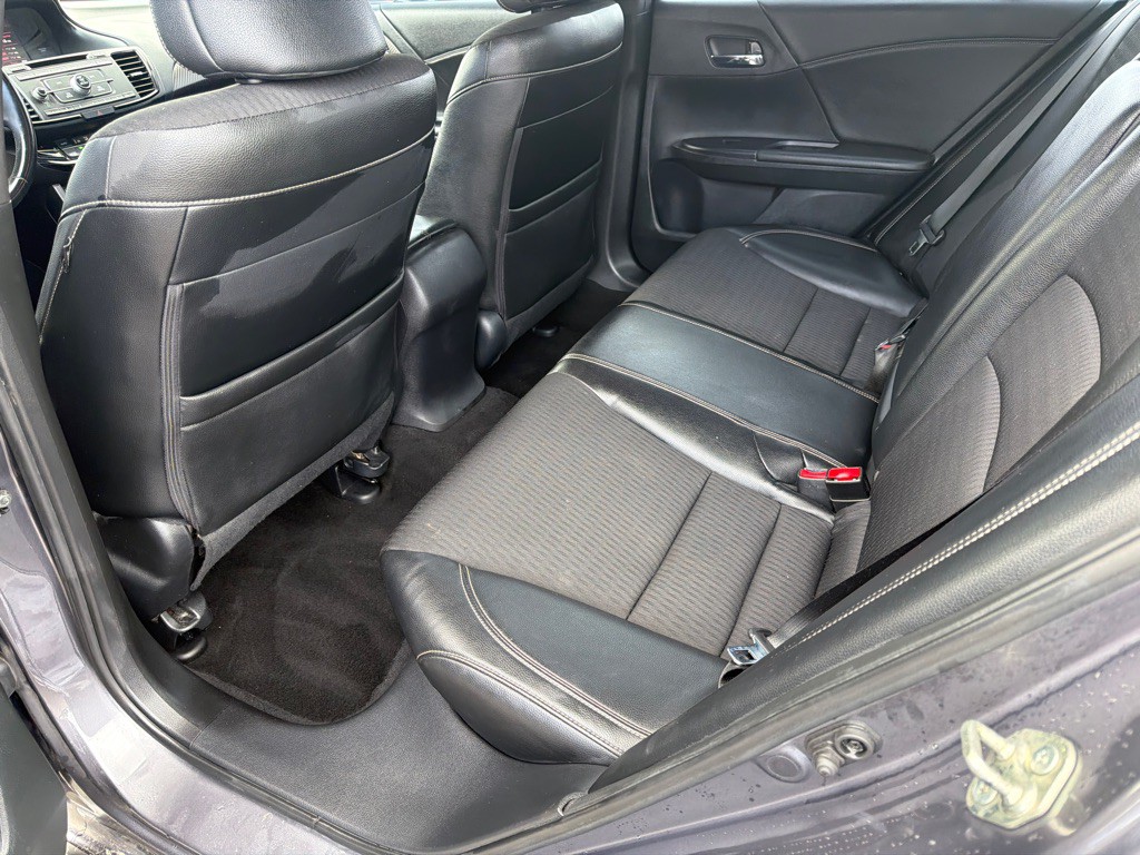 2017 Honda Accord Image 7