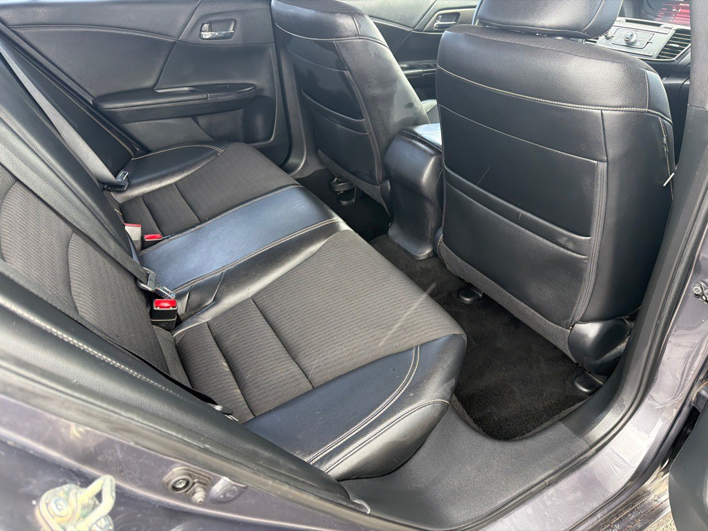 2017 Honda Accord Image 9