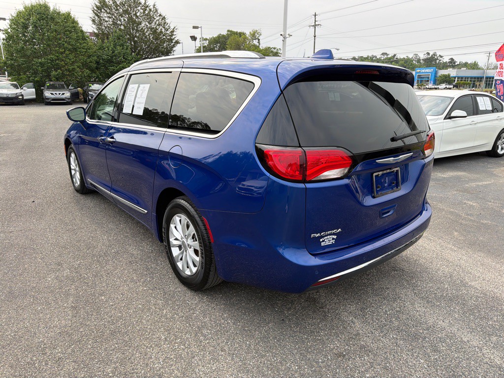 2018 Chrysler Pacifica Image 4