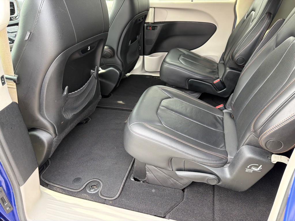 2018 Chrysler Pacifica Image 6