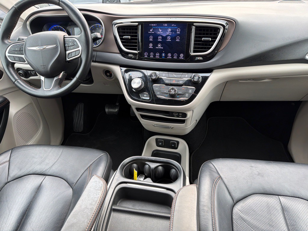2018 Chrysler Pacifica Image 9