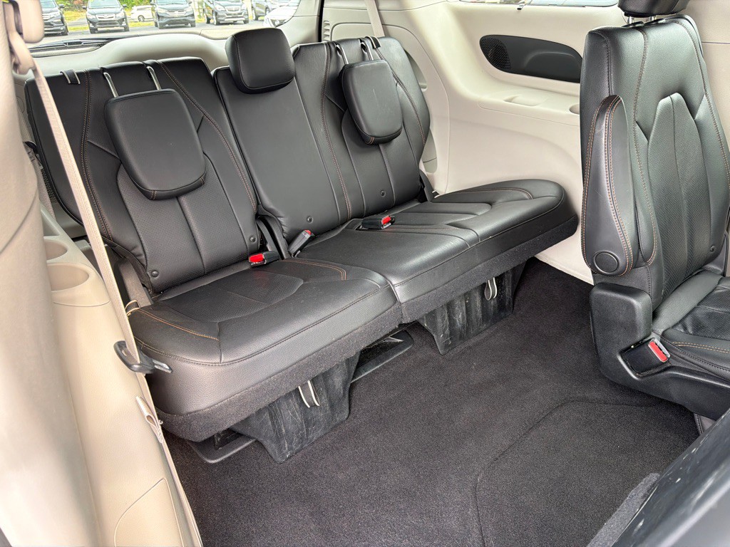 2018 Chrysler Pacifica Image 10