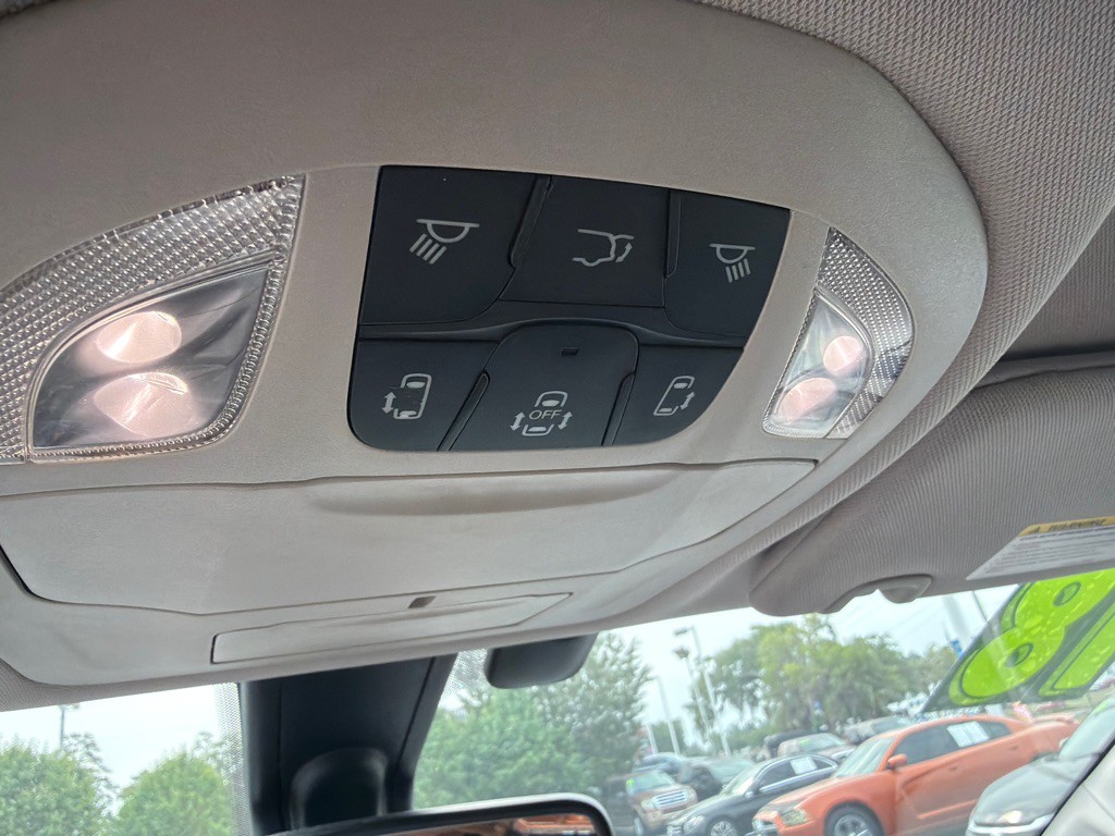 2018 Chrysler Pacifica Image 12