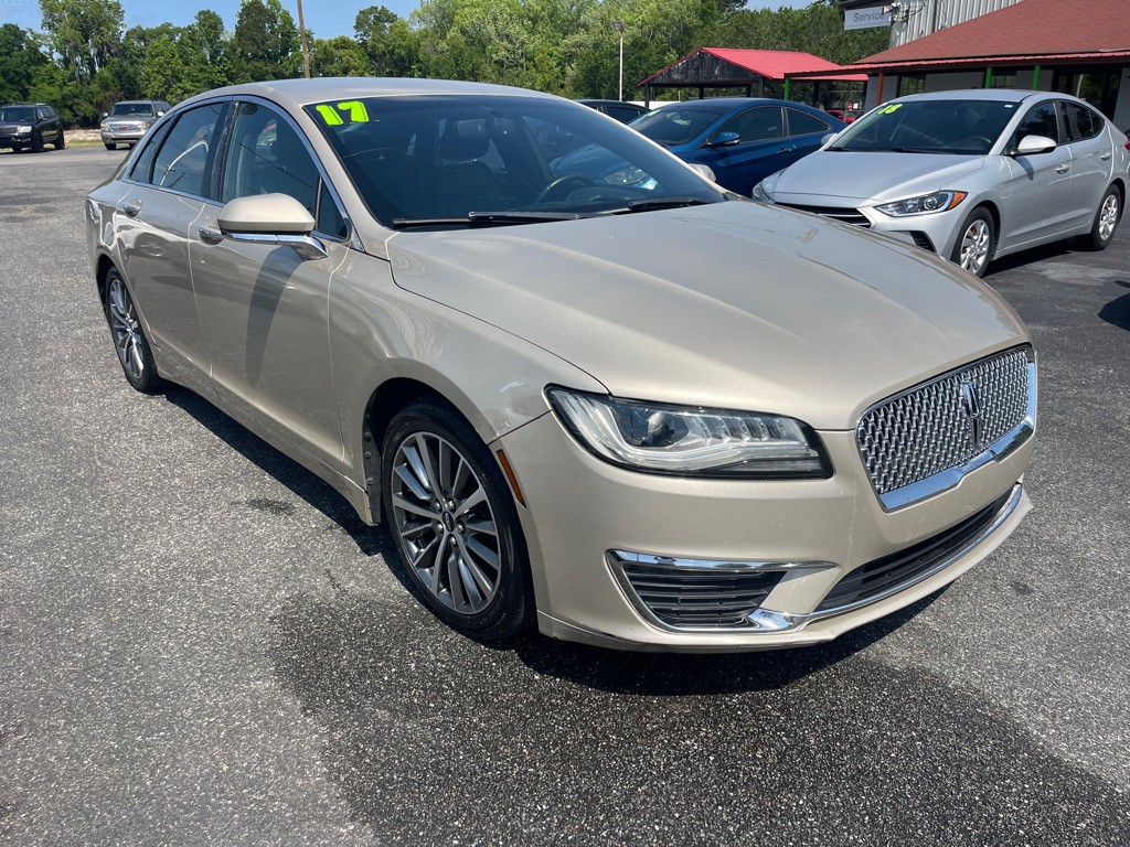 2017 Lincoln MKZ Image 2
