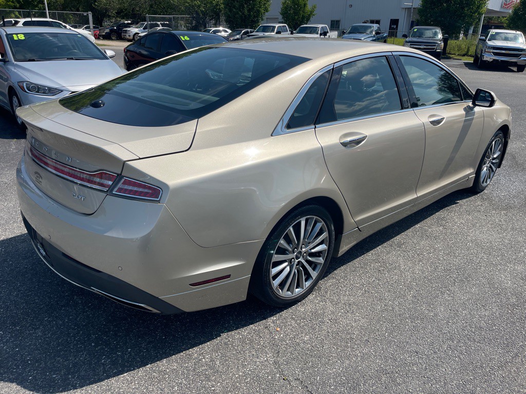 2017 Lincoln MKZ Image 3