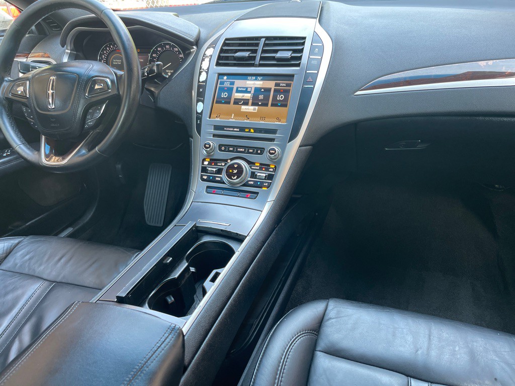2017 Lincoln MKZ Image 12