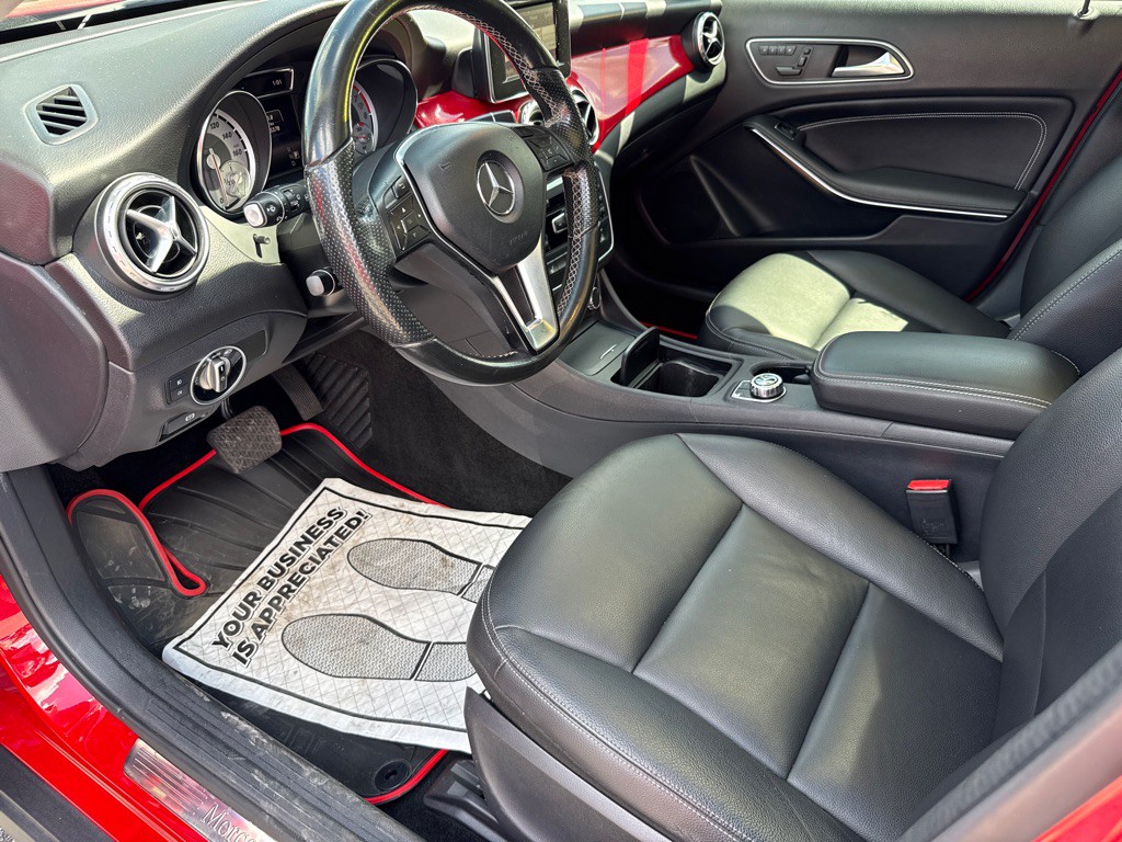 2015 Mercedes-Benz GLA-Class Image 6