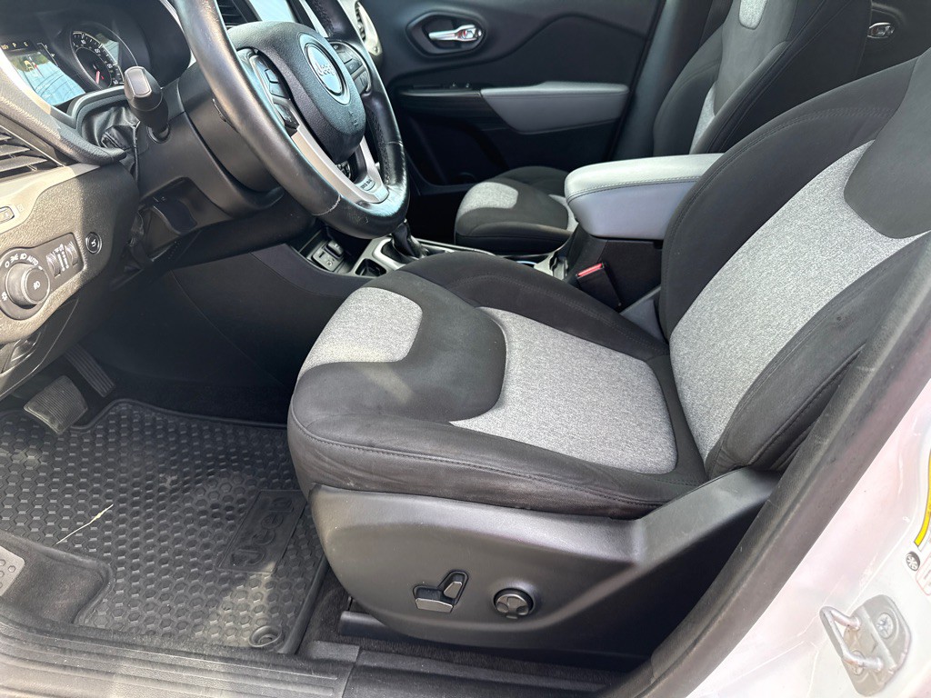 2014 Jeep Cherokee Image 5