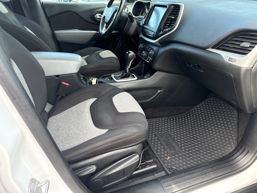 2014 Jeep Cherokee Image 7