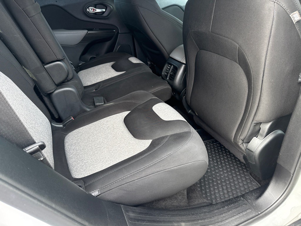 2014 Jeep Cherokee Image 8