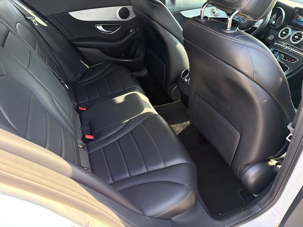 2019 Mercedes-Benz C-Class Image 9