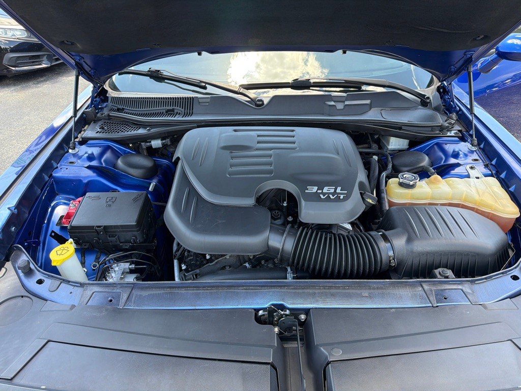 2019 Dodge Challenger Image 8