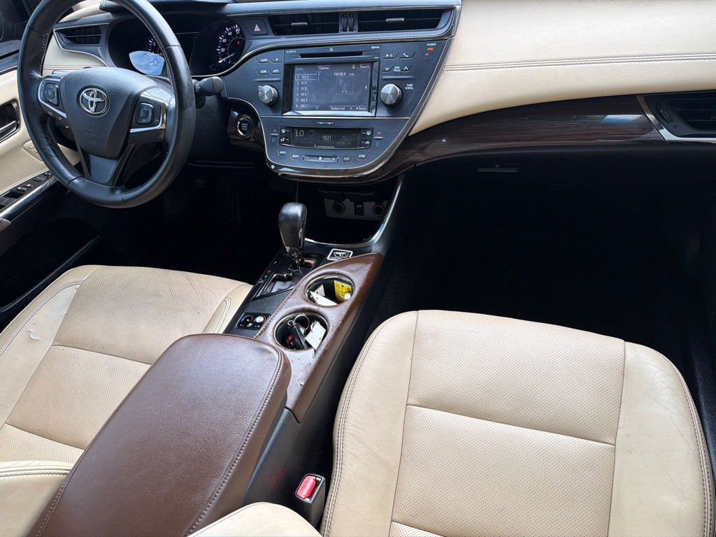 2015 Toyota Avalon Image 10