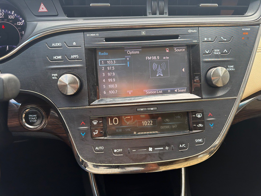 2015 Toyota Avalon Image 12