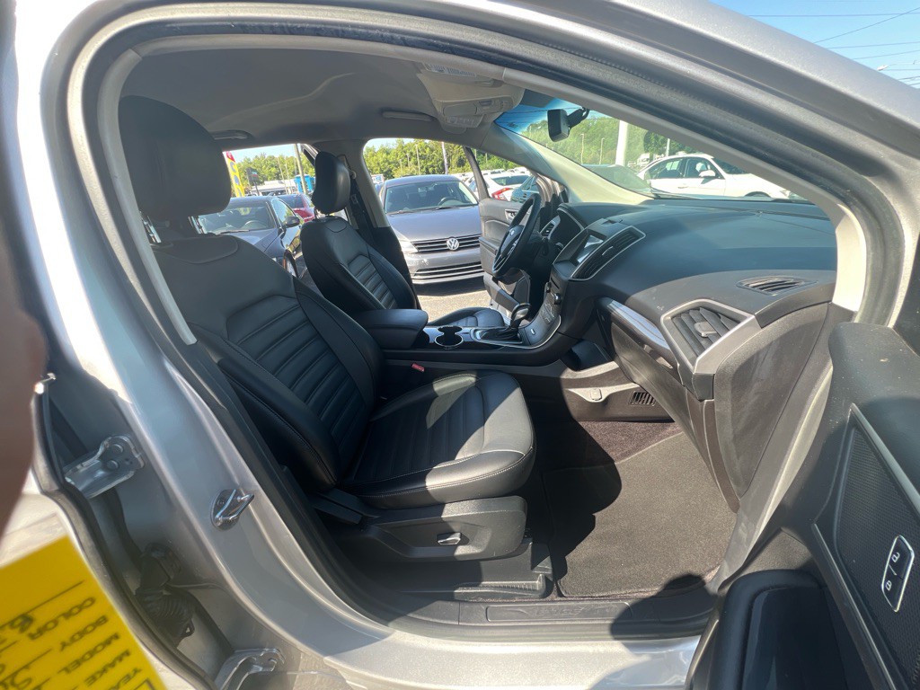 2017 Ford Edge Image 10