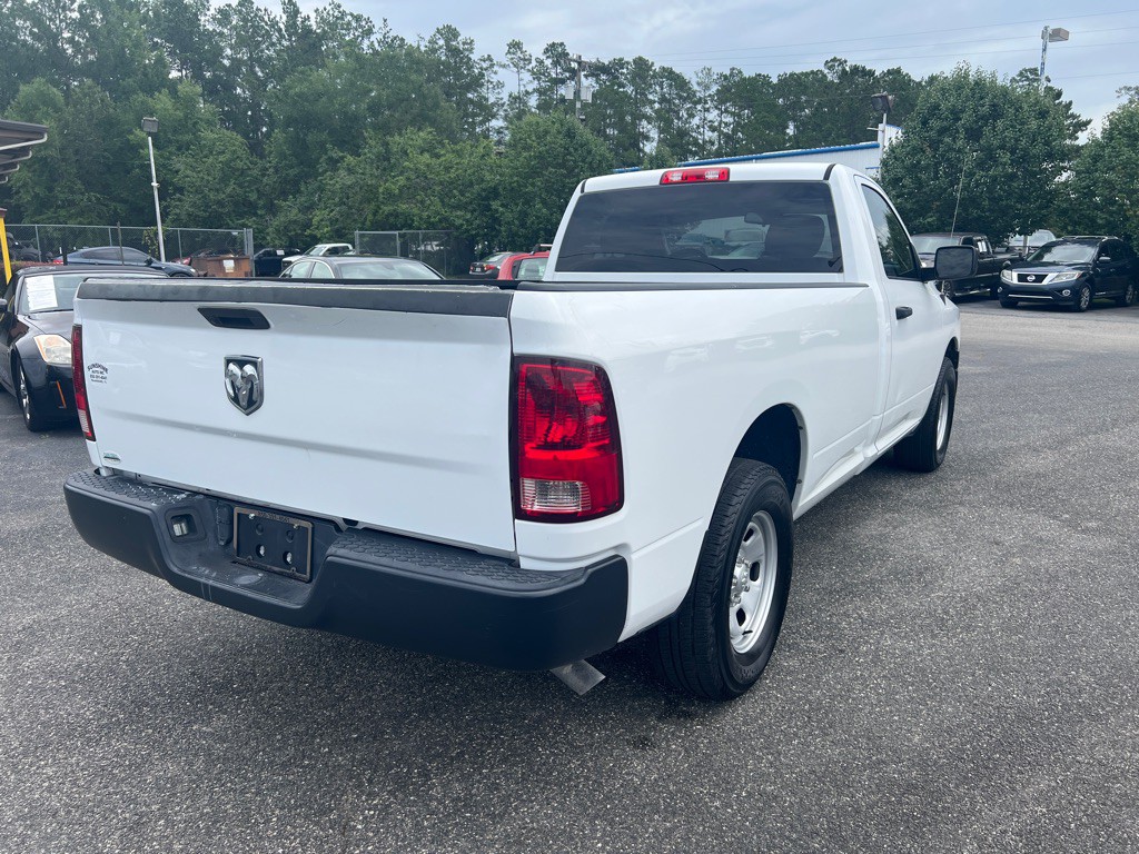 2021 RAM 1500 Image 3