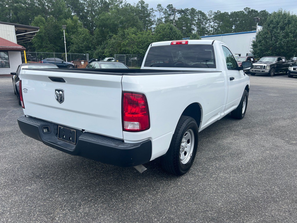 2021 RAM 1500 Image 3