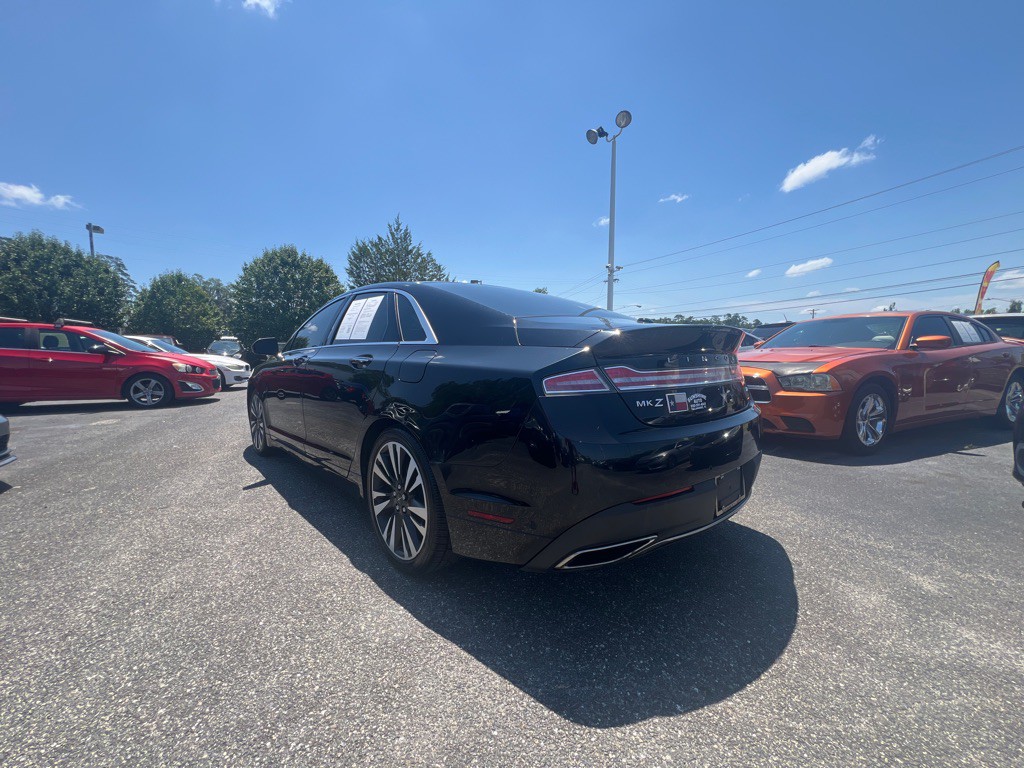 2019 Lincoln MKZ Image 2