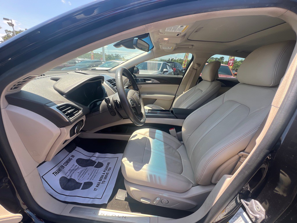 2019 Lincoln MKZ Image 10