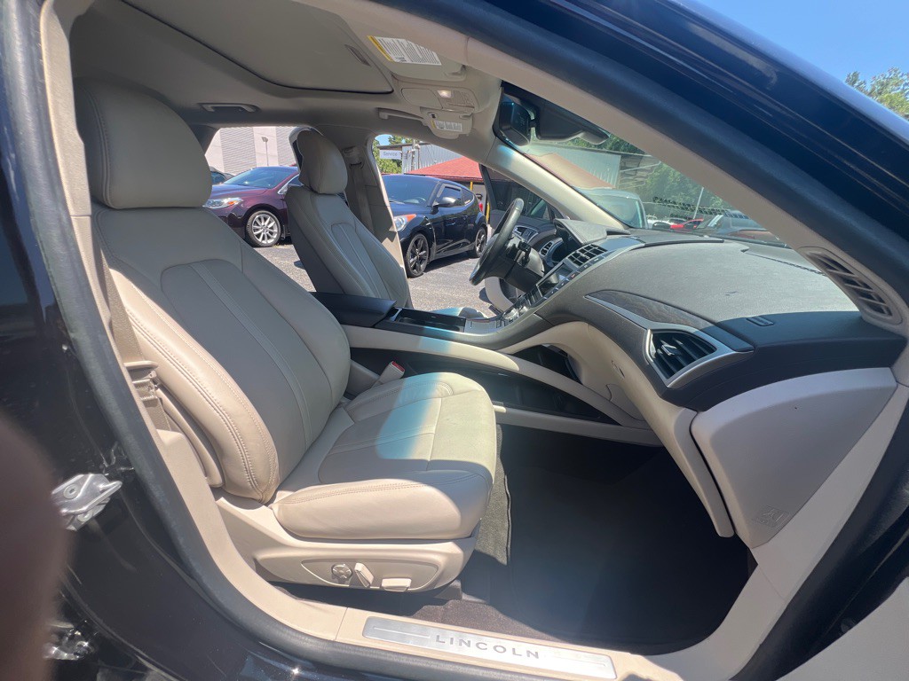 2019 Lincoln MKZ Image 12