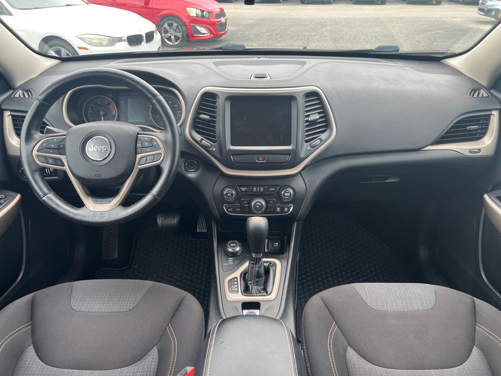 2017 Jeep Cherokee Image 11