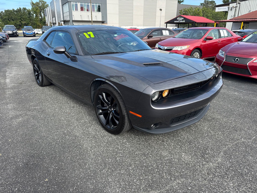 2017 Dodge Challenger Image 2