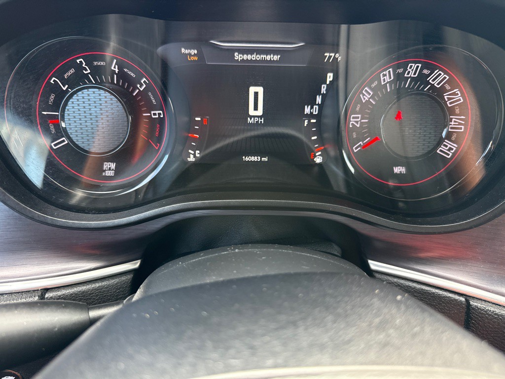 2017 Dodge Challenger Image 11