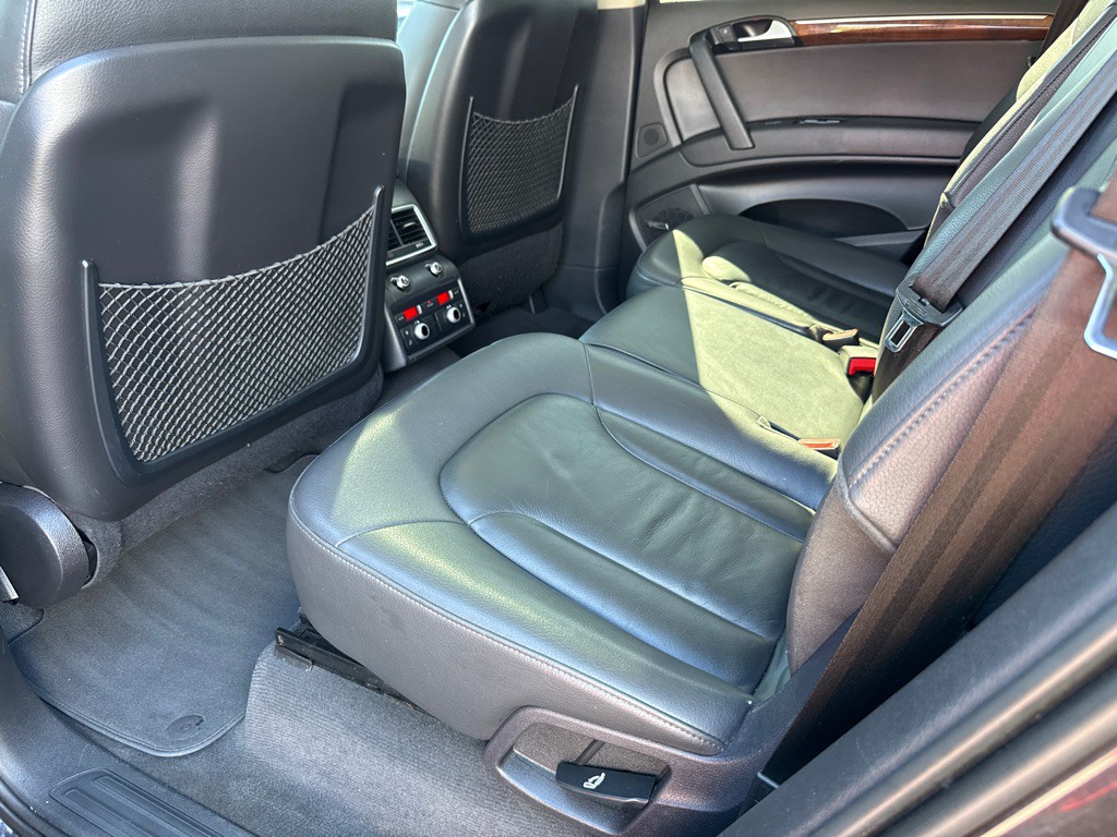 2015 Audi Q7 Image 8