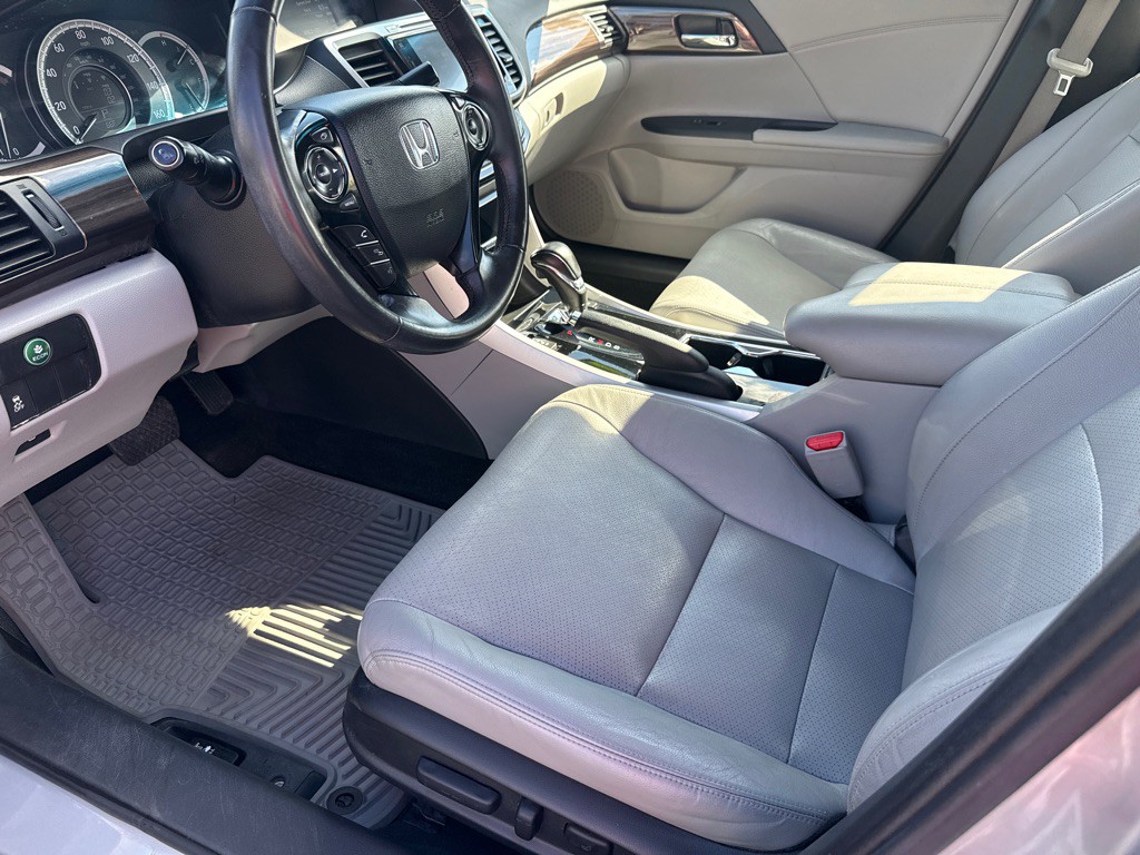 2016 Honda Accord Image 6