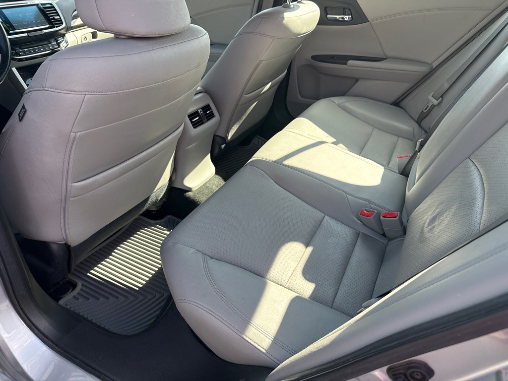 2016 Honda Accord Image 7