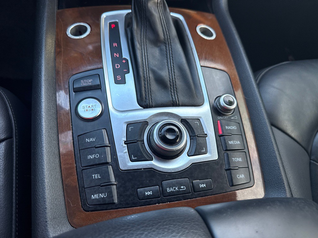 2015 Audi Q7 Image 14