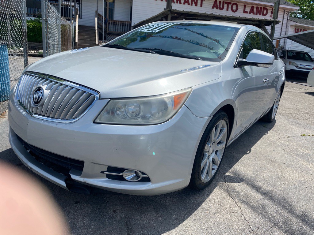 2011 Buick Lacrosse Image 1