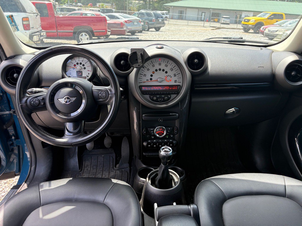 2012 MINI Countryman Image 6