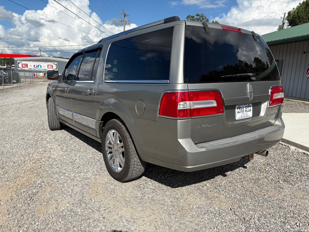 2008 Lincoln Navigator Image 4
