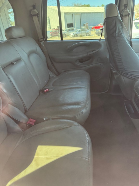 2001 Ford Expedition Image 4